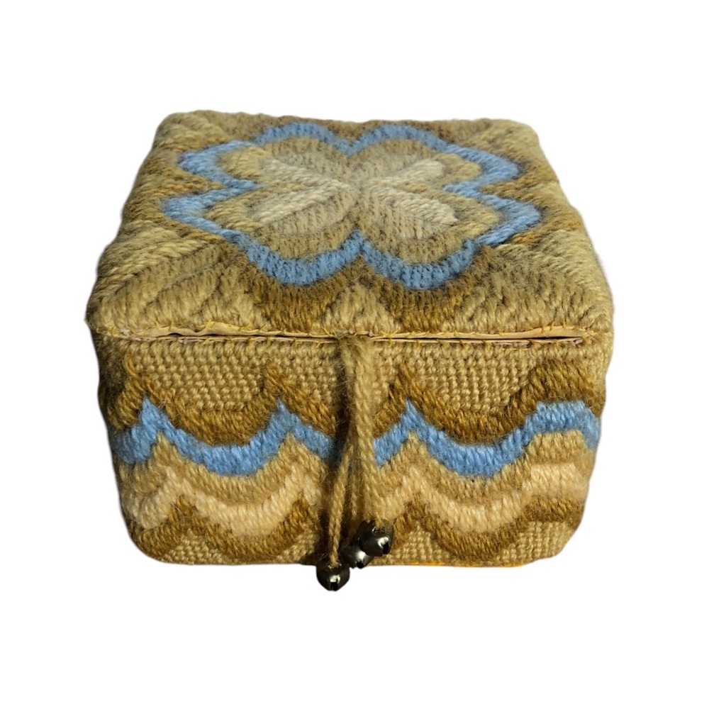 Handmade retro needlepoint crochet trinket box